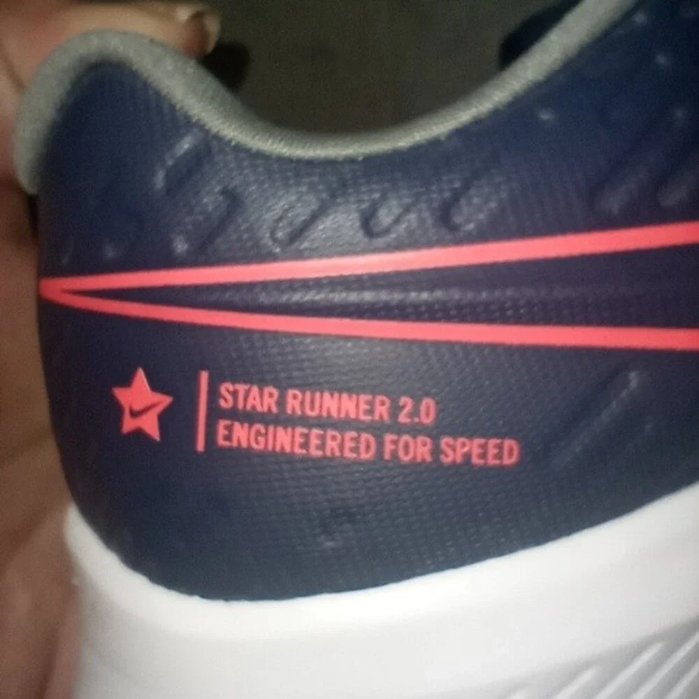 Nike Star Runner 2.0 Sneakers Size 7Y EUC
